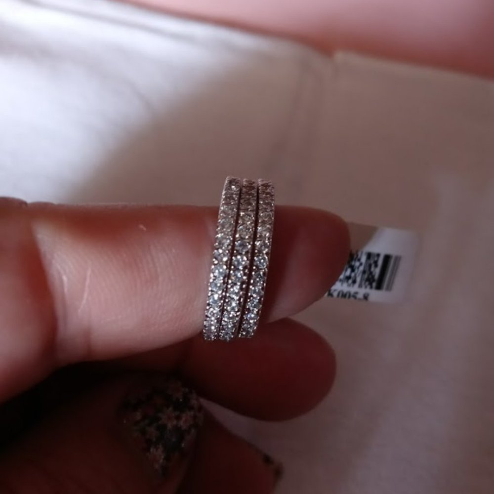 Bella Luce Band Rings - Picture 4 of 9